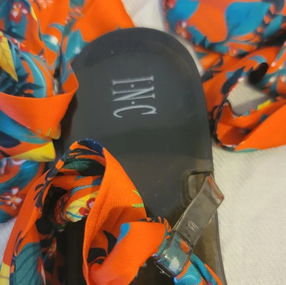 Woman scarf flat sandals. New size 9 - Picture 3 of 5